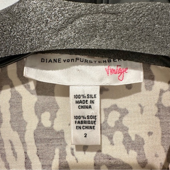 Diane von Furstenberg Julian Silk Wrap Dress in Brown & Cream Abstract - size 2 - Picture 3 of 5